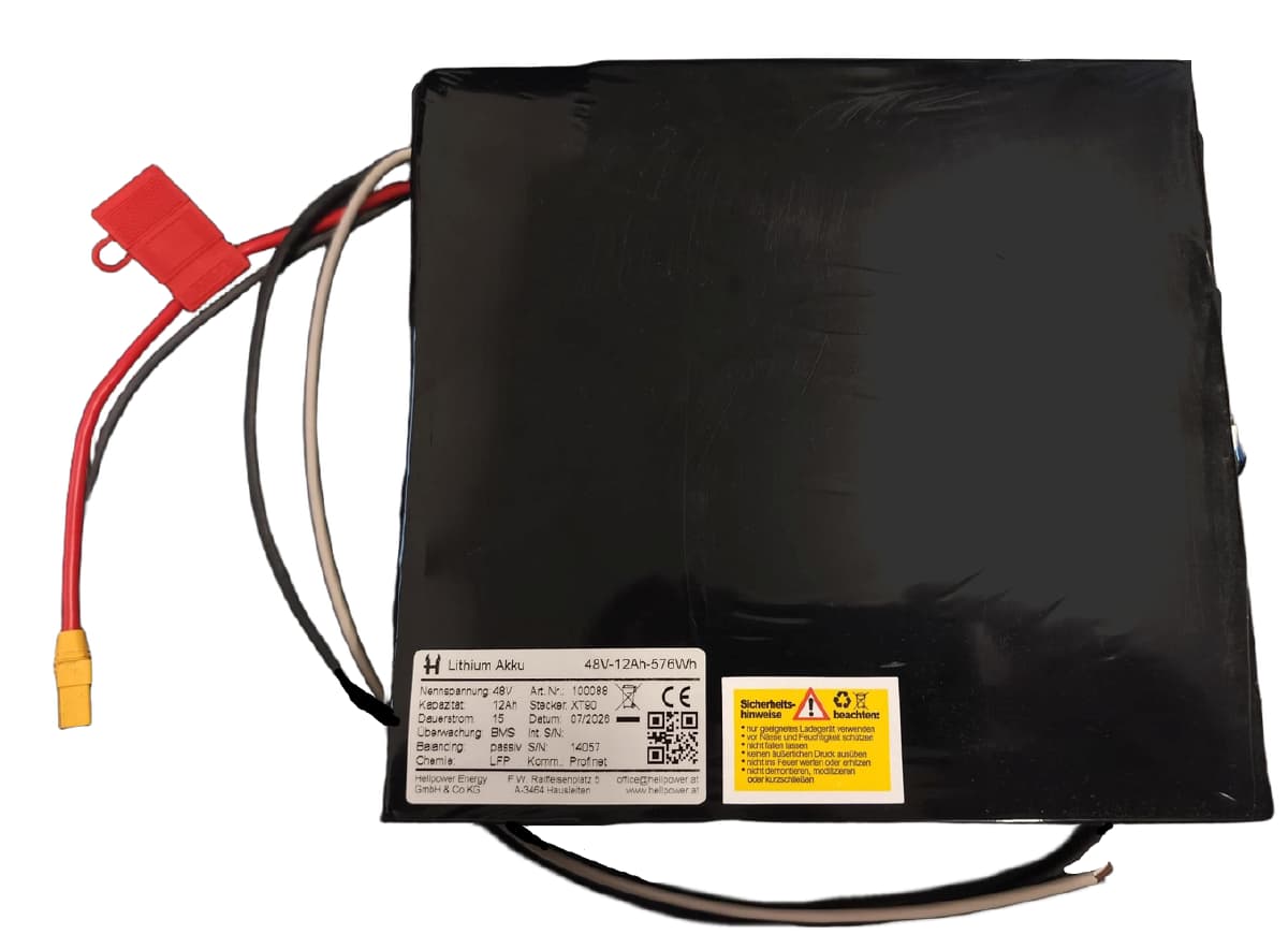 48-V-LiFePO4-Akkupack mit Profinet-Kommunikation – Typenschild zeigt 48V-12Ah-576Wh und Komm.: Profinet